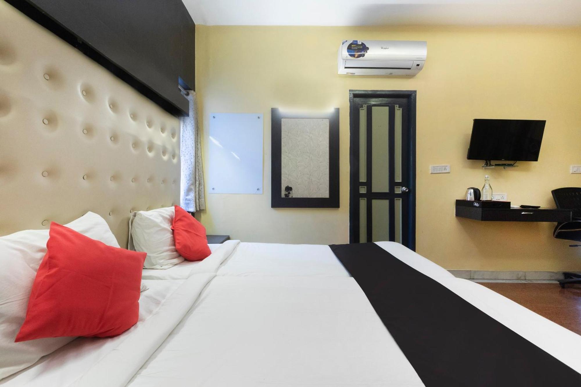 Collection O Santhome Residency Near Marina Beach Chennai Exterior foto